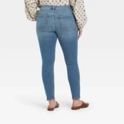 Women's Mid-Rise Curvy Fit Skinny Jeans - Universal Thread™ Medium Wash -Avene Clothing Shop GUEST b953b6c0 8007 44d7 9cd2 aad6c2757f5b