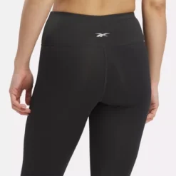 Reebok ID Train Mesh Leggings -Avene Clothing Shop GUEST c9ee66b5 d352 4cbd b78a da45f5956c16